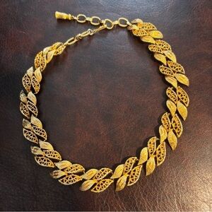 Coro Francois vintage gold tone necklace